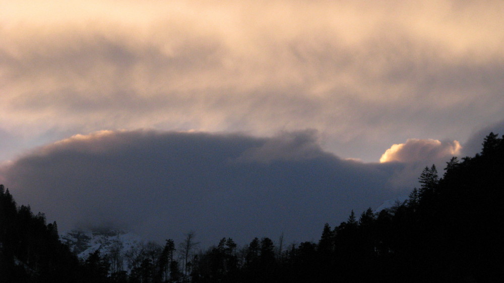 Wolken über dem Karwendelgebirge