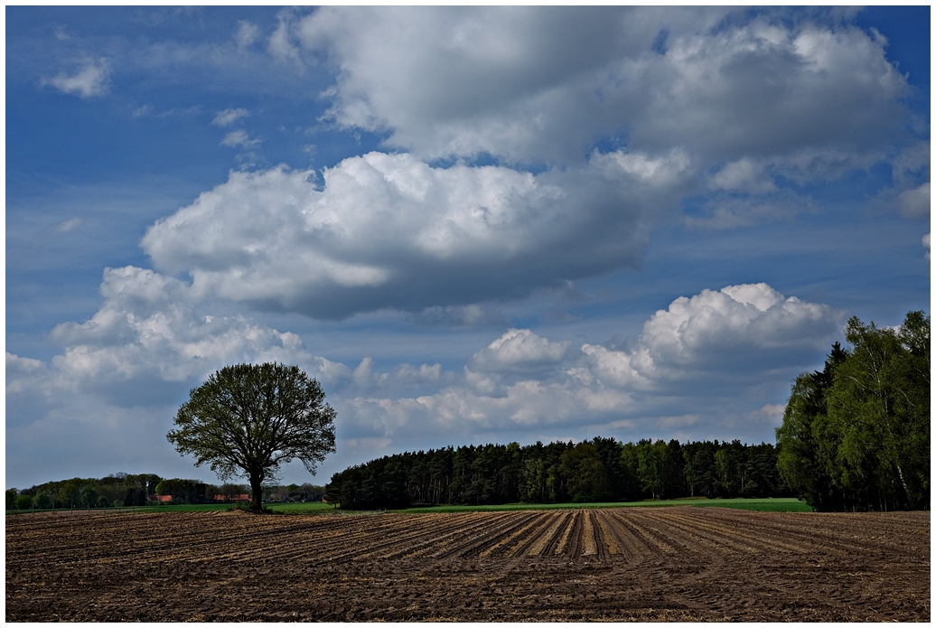 Wolken über dem Land