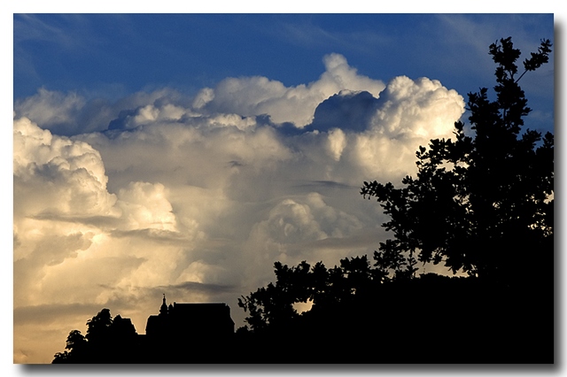 Wolken über dem Marburger Schloss...