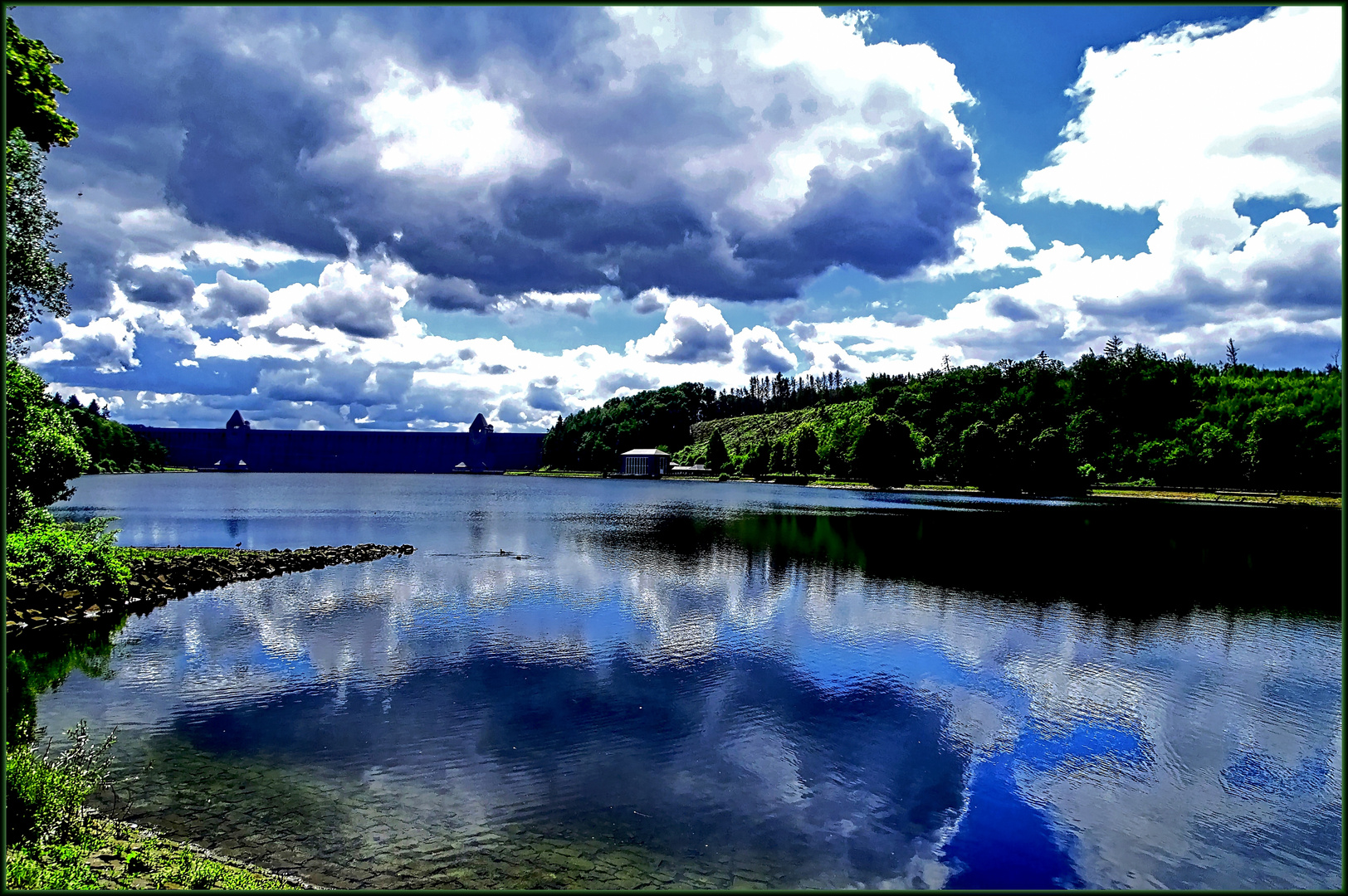 Wolken über dem Möhnesee