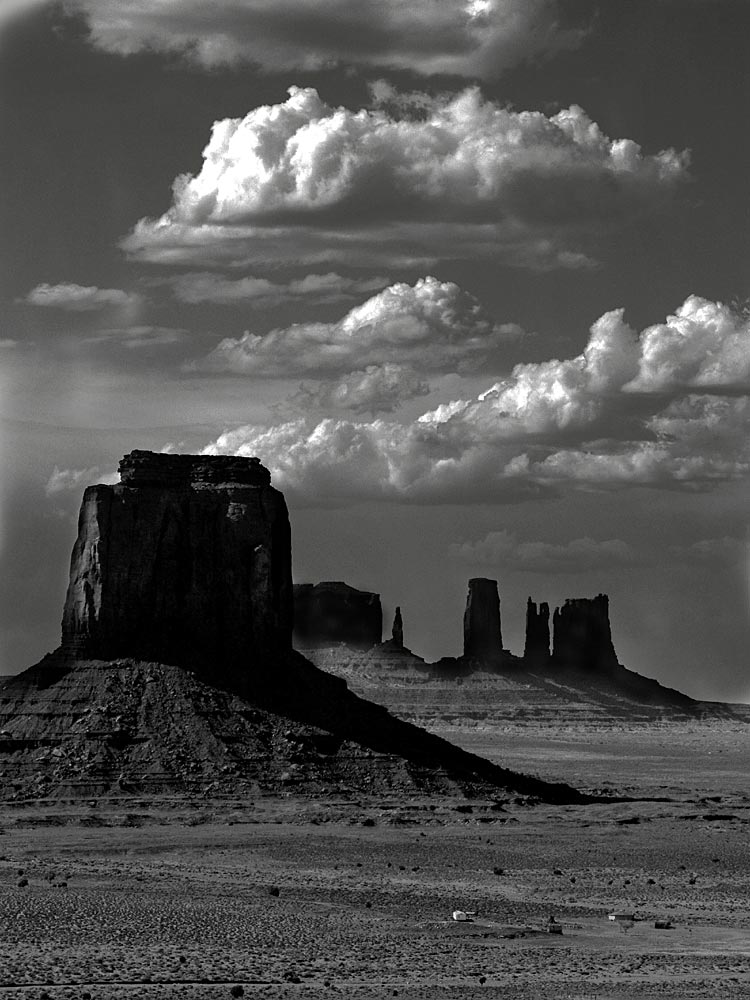 Wolken über dem Monument Valley