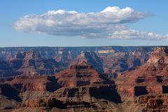 "Wolken über dem Plateau des South Rim"