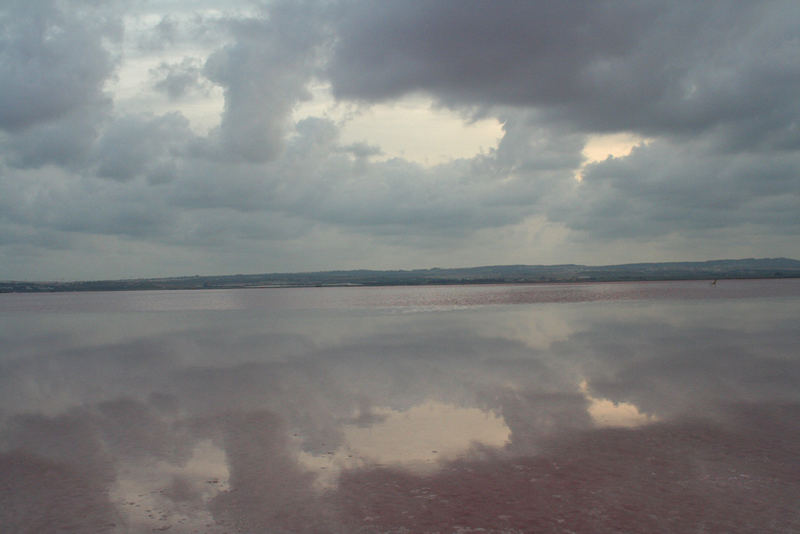 Wolken über dem Salzsee