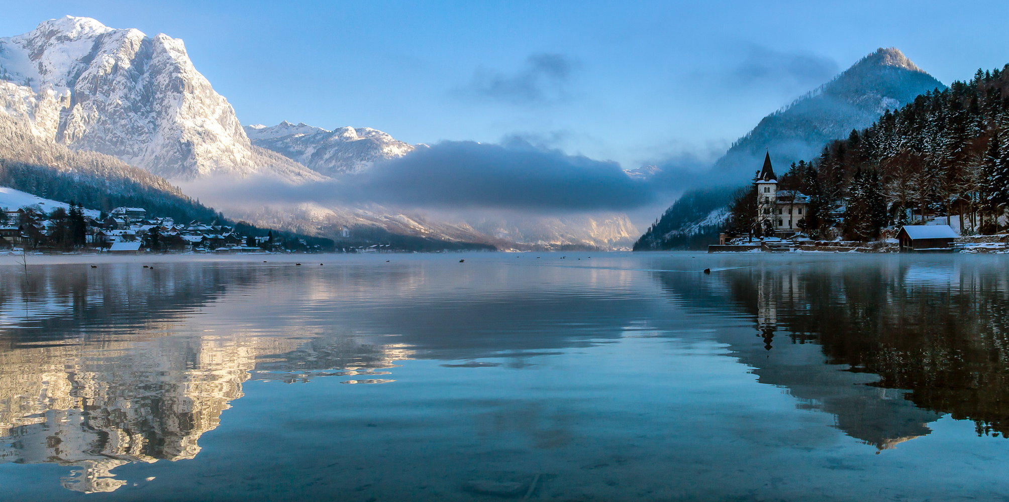 Wolken über dem See