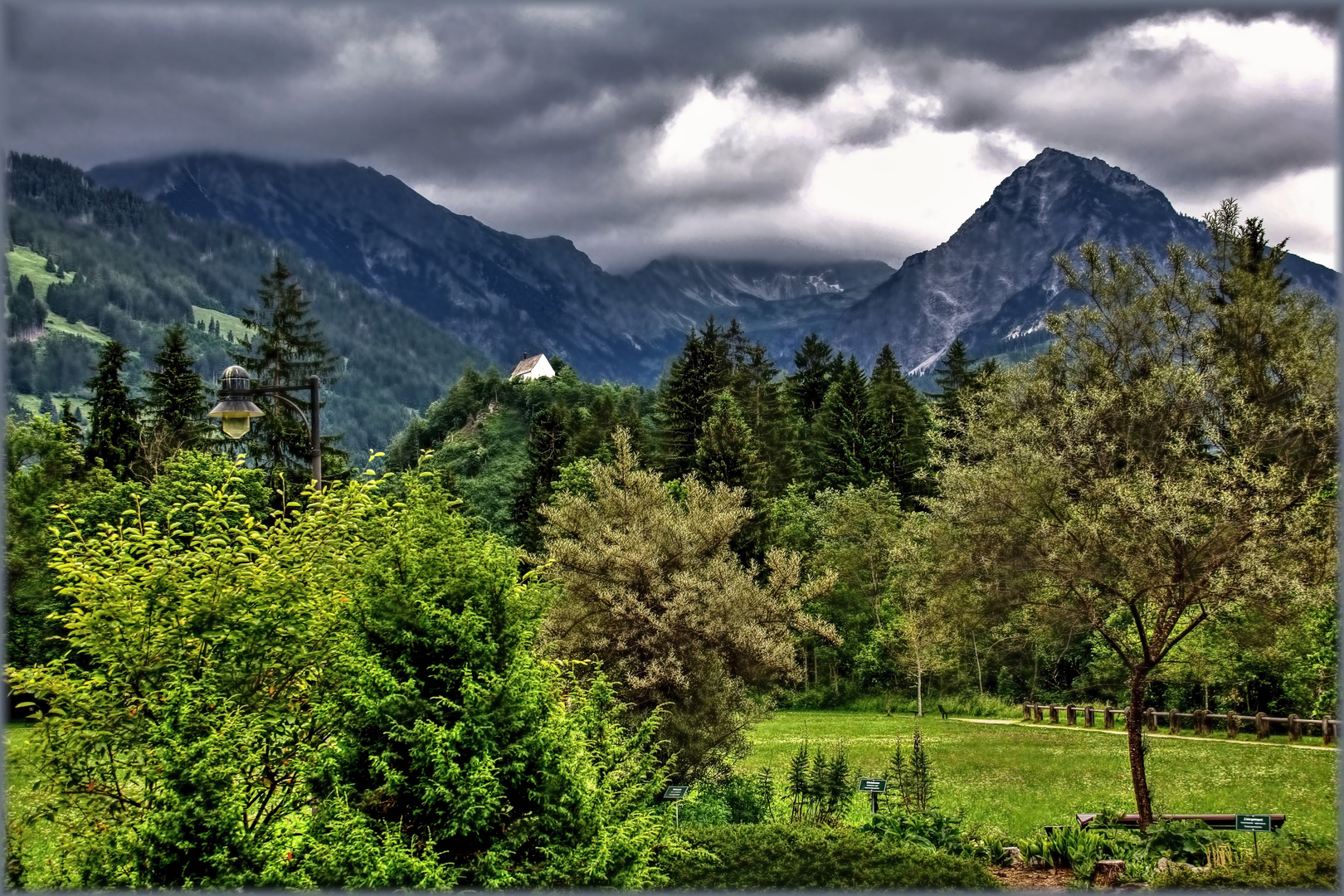 Wolken über den Bergen