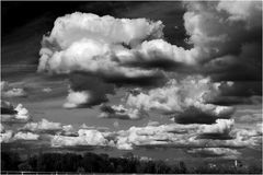 wolken über den rhein