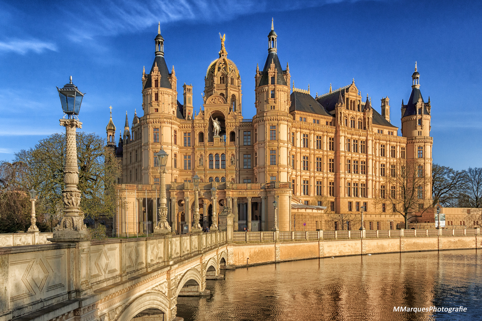 Wolken über den Schwerin Schloss