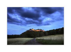 wolken über der festung