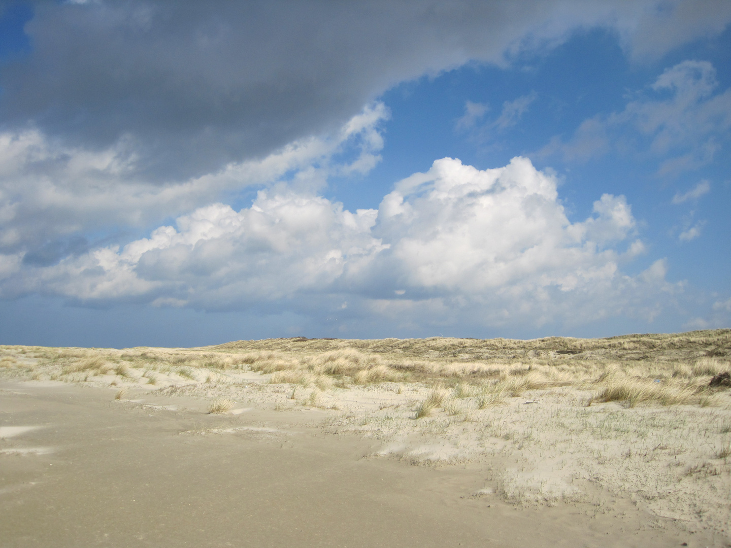 Wolken über der Insel