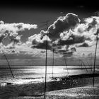 Wolken über der Nordsee in Schwarzweiß 