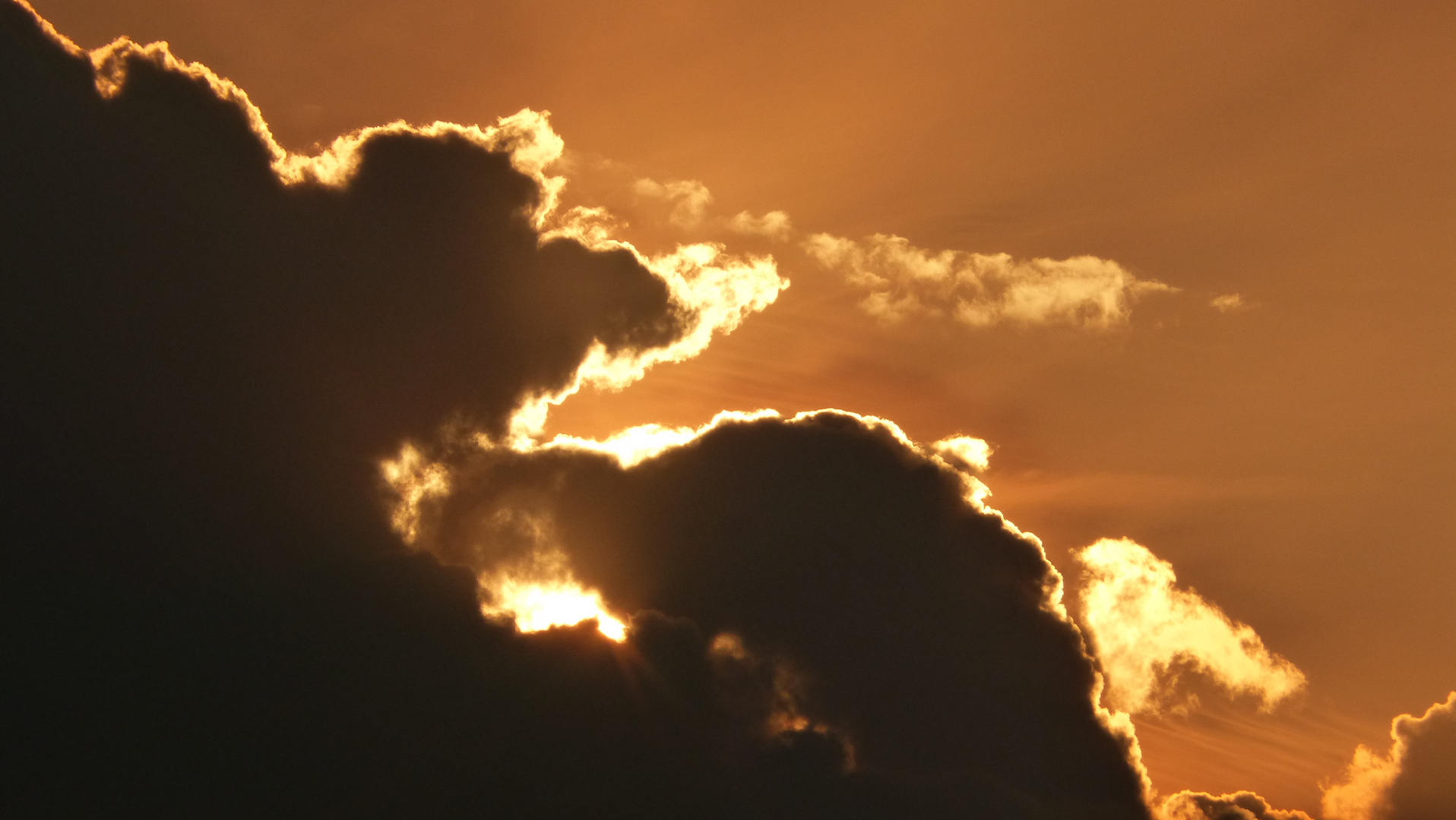 Wolken über Erkrath Hochdahl