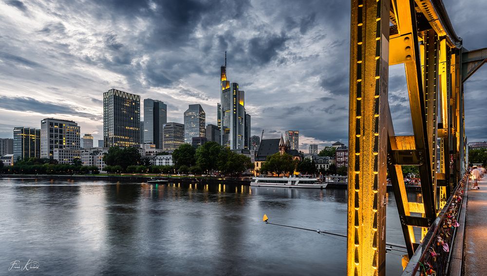 Wolken über Frankfurt