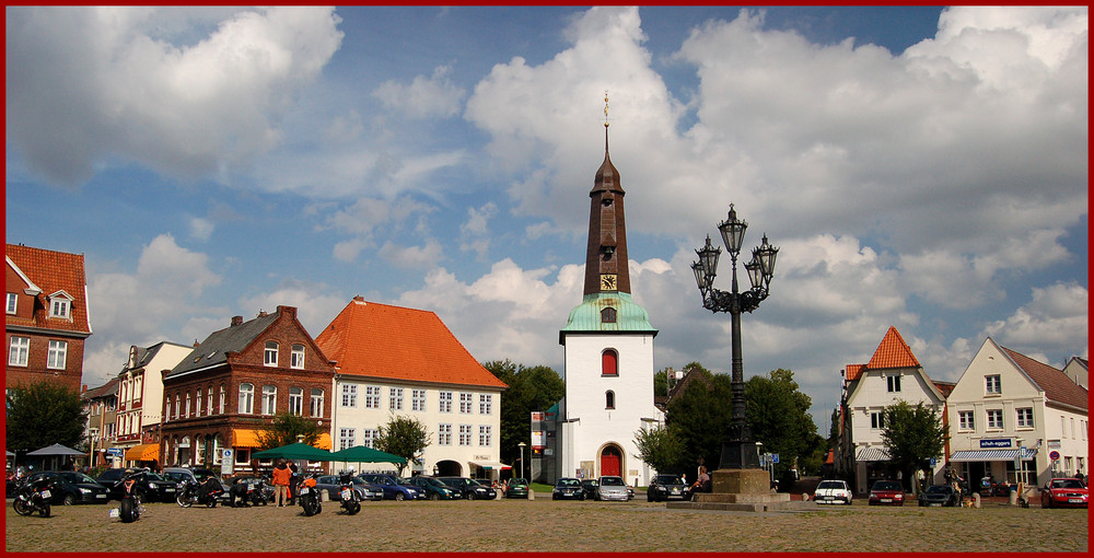 Wolken über Glückstadt