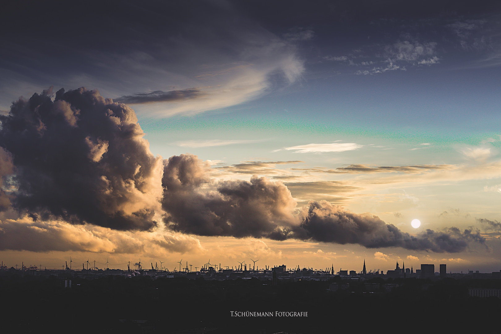 Wolken über Hamburg