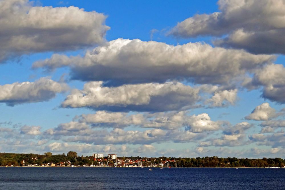 Wolken über Heikendorf