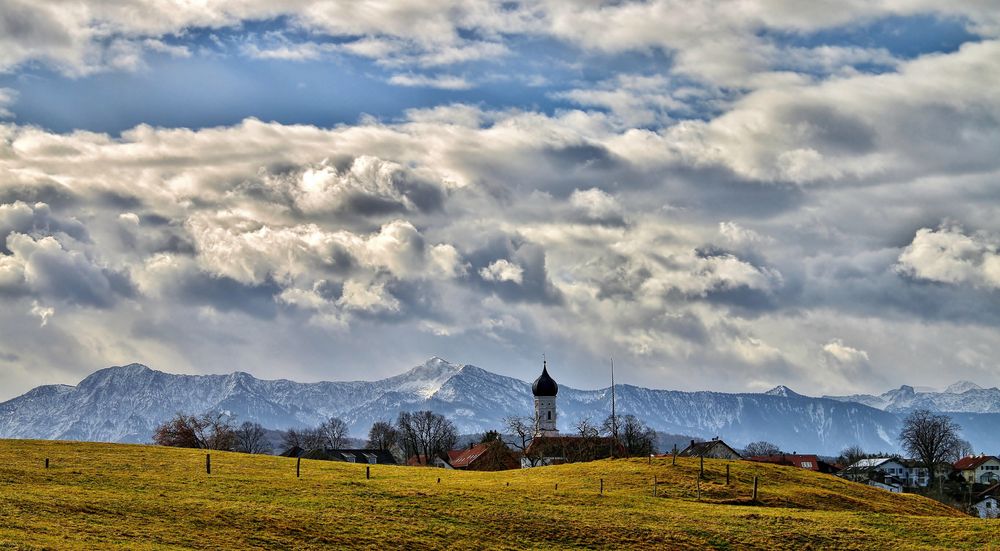 Wolken über Iffeldorf