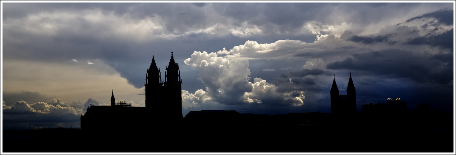 Wolken über  Magdeburg