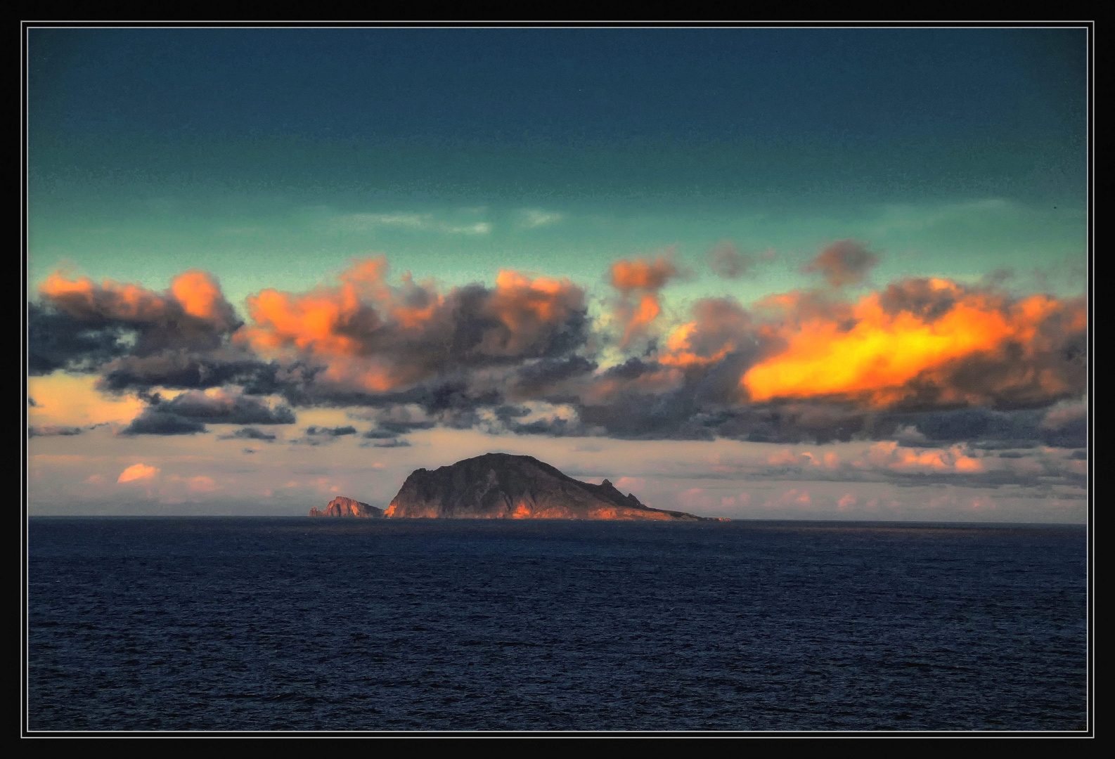 Wolken über Panarea