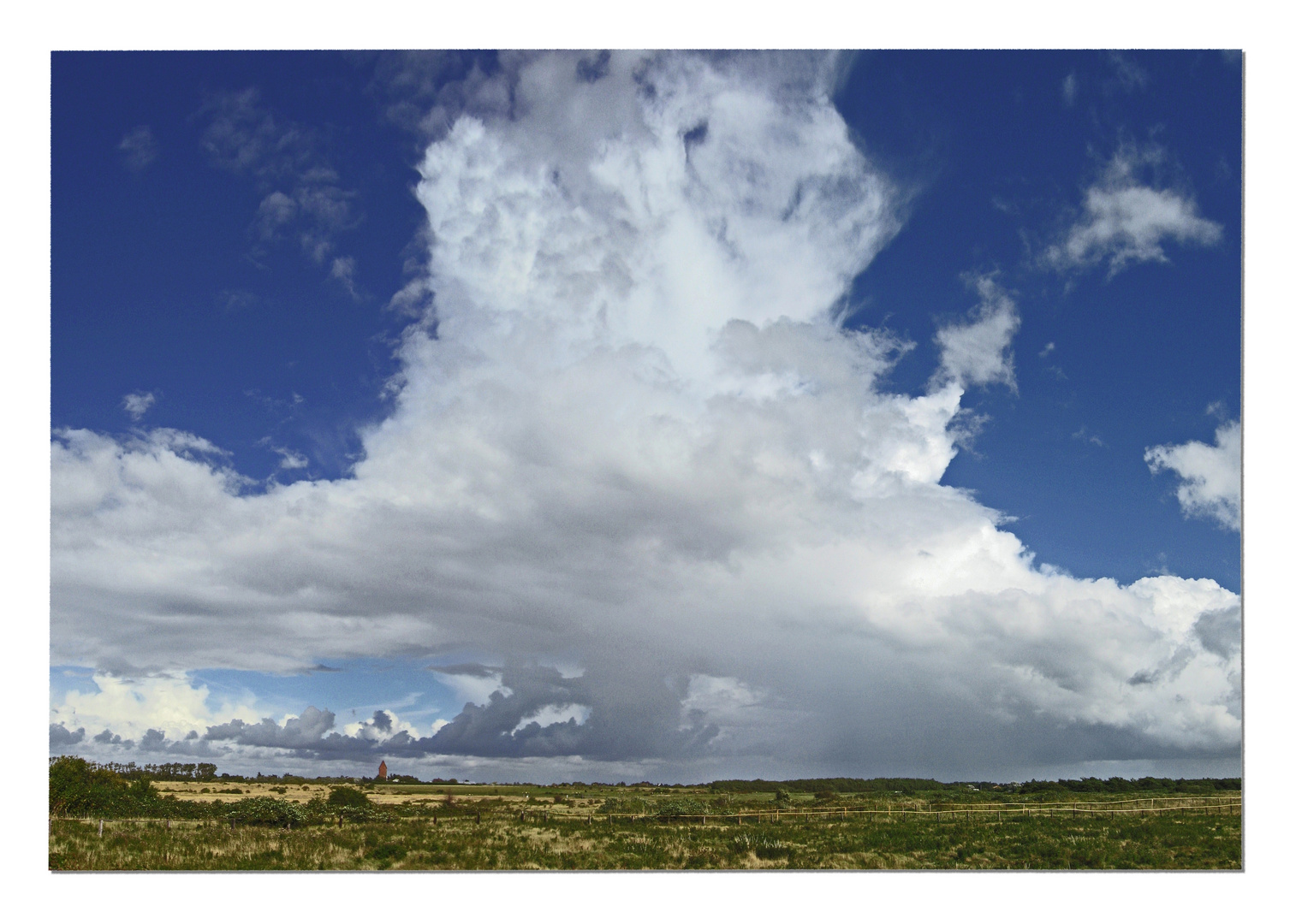 Wolken über St. Severin / Keitum Sylt