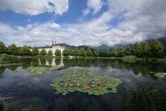 Wolken über Stift Admont