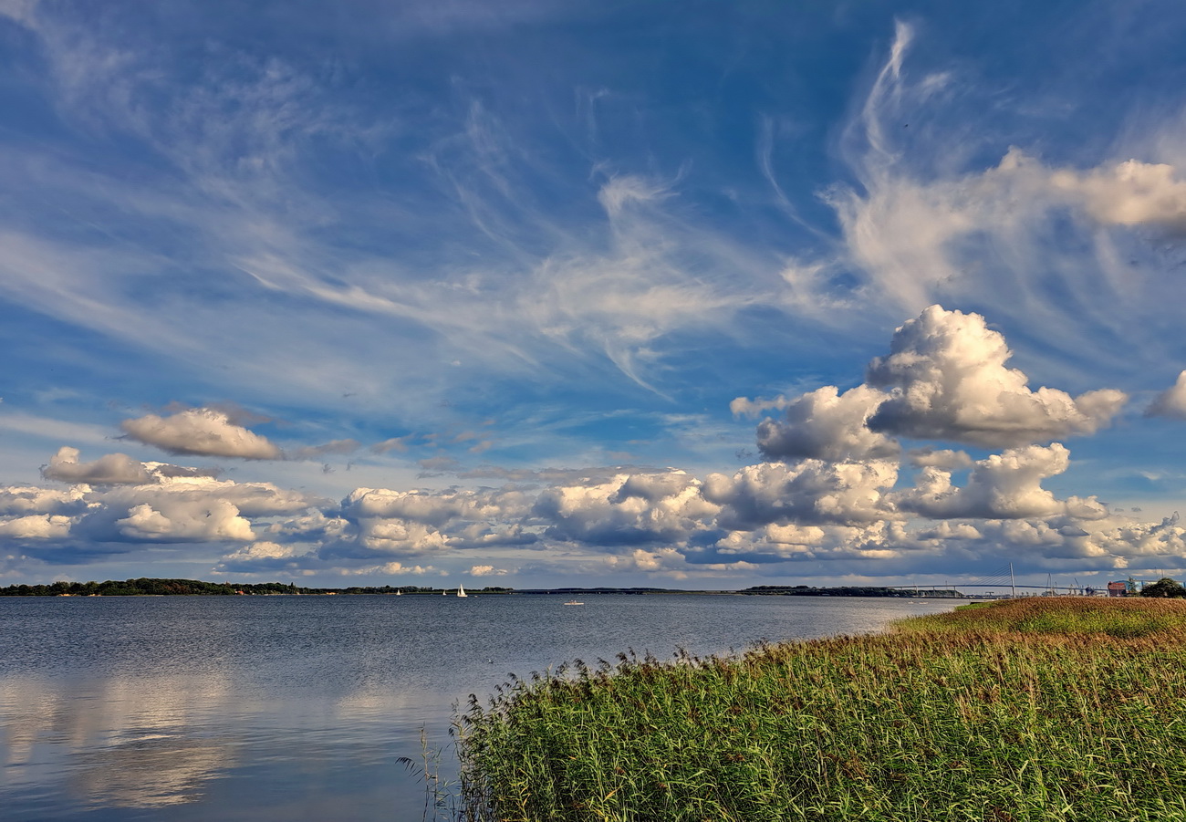 Wolken über Strelasund