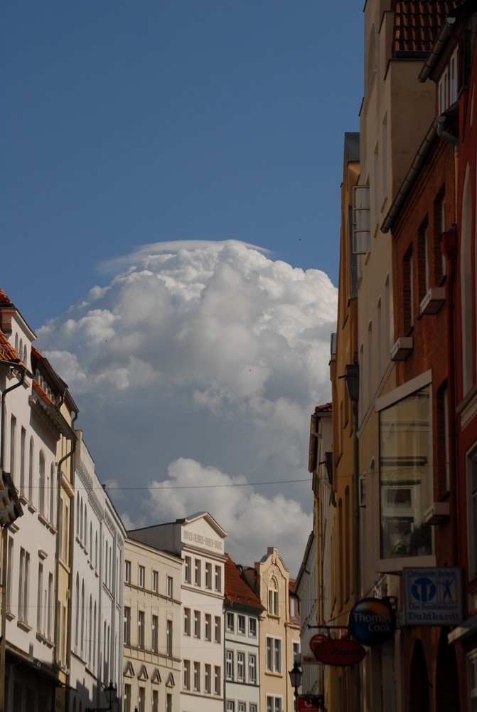 Wolken über Wismar