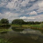 Wolken überm Regenbecken