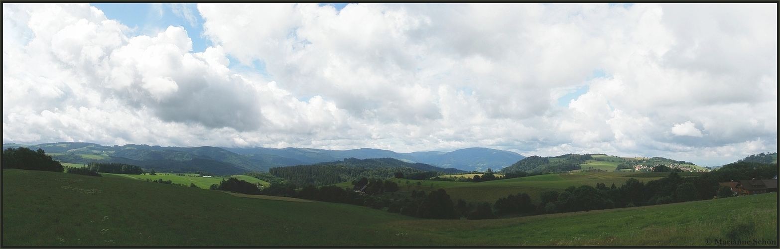 Wolken überm Schwarzwald ...