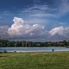 Wolken überm See