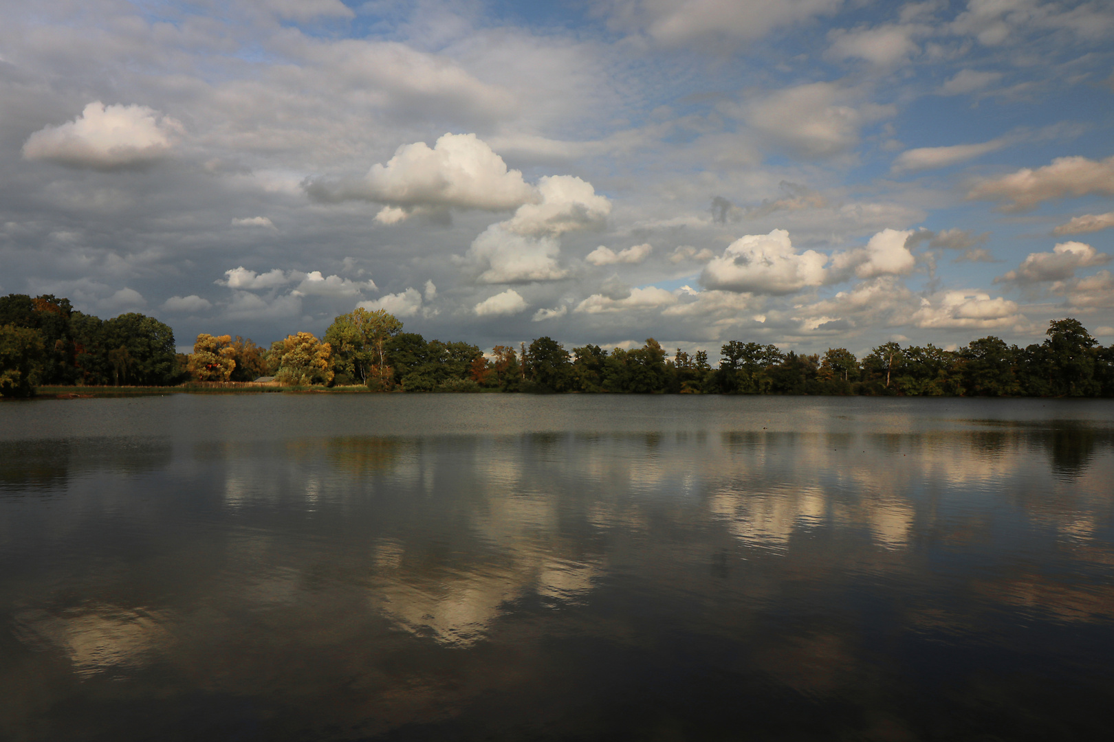 Wolken überm Wasser