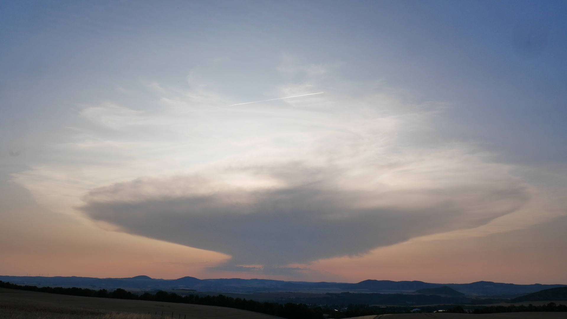 Wolken-Ufo