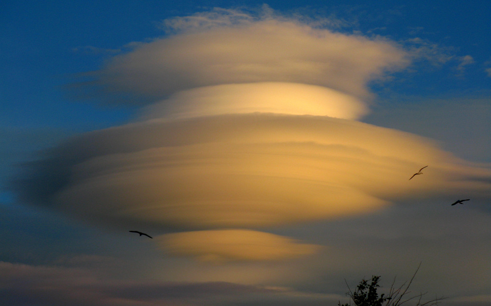 Wolken-Ufos - Ordnung und Unordnung zugleich (2)