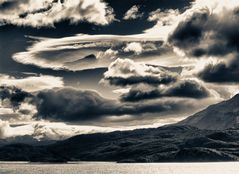 wolken und berge in patagonien