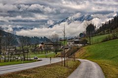 Wolken und Berge - Tirol -