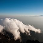 Wolken und der Kilimanjaro
