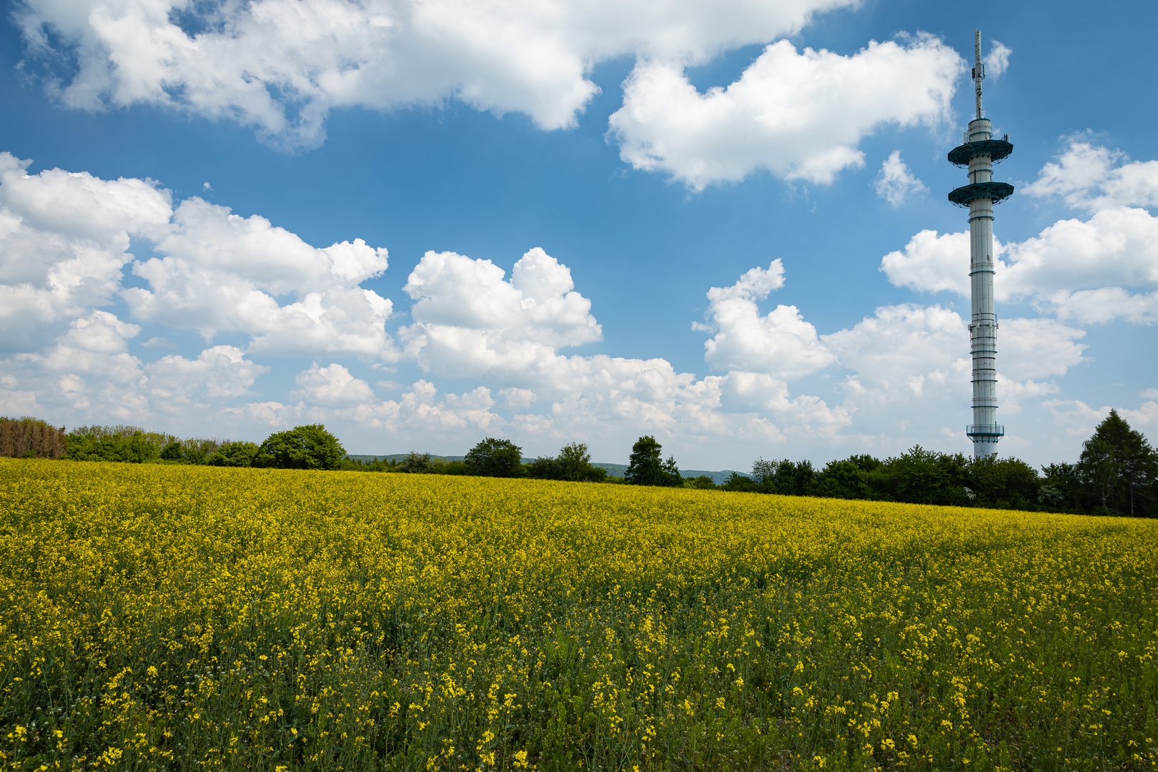 Wolken- und Farbenspiel