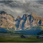 Wolken und Felsen