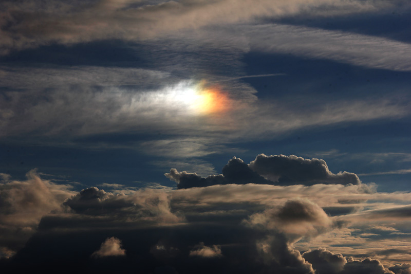 Wolken und Lichtreflexe