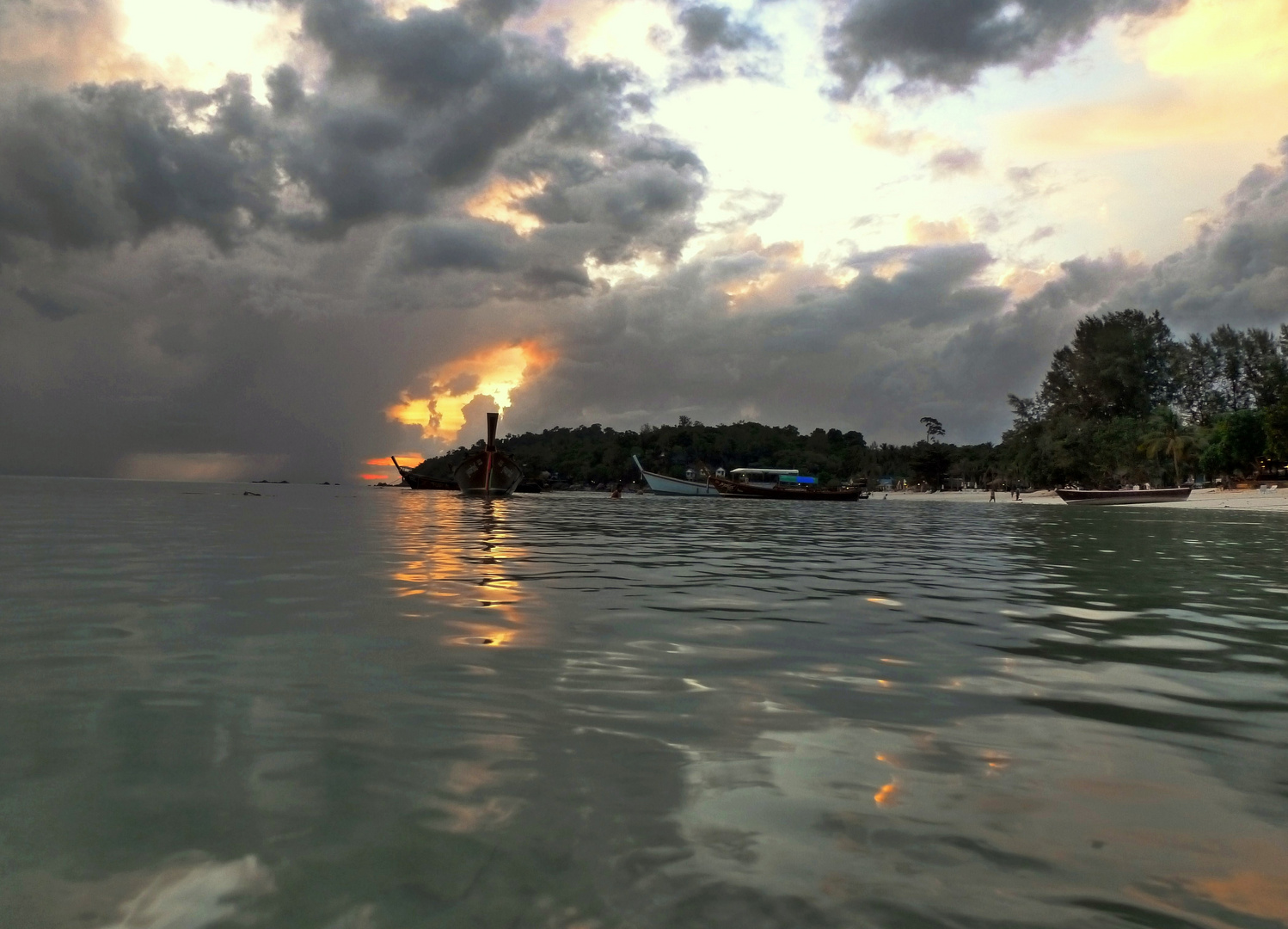 Wolken und Meer werden eins