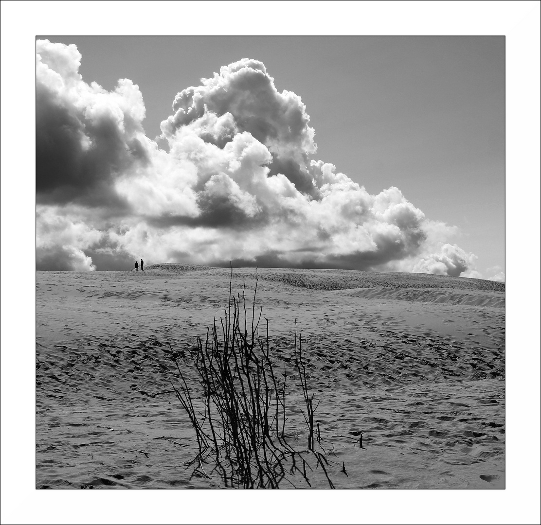 Wolken und Sand