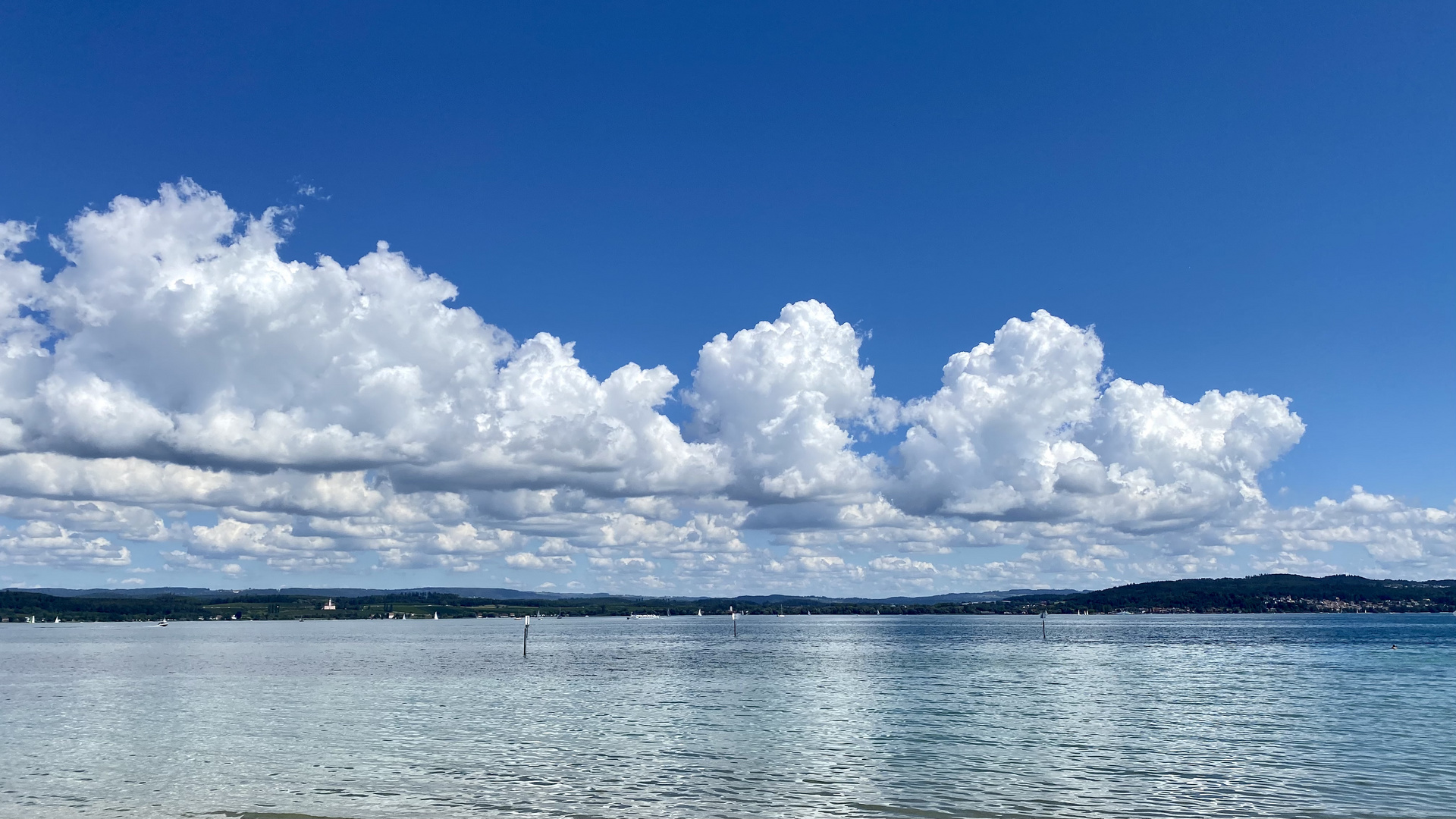 Wolken und See