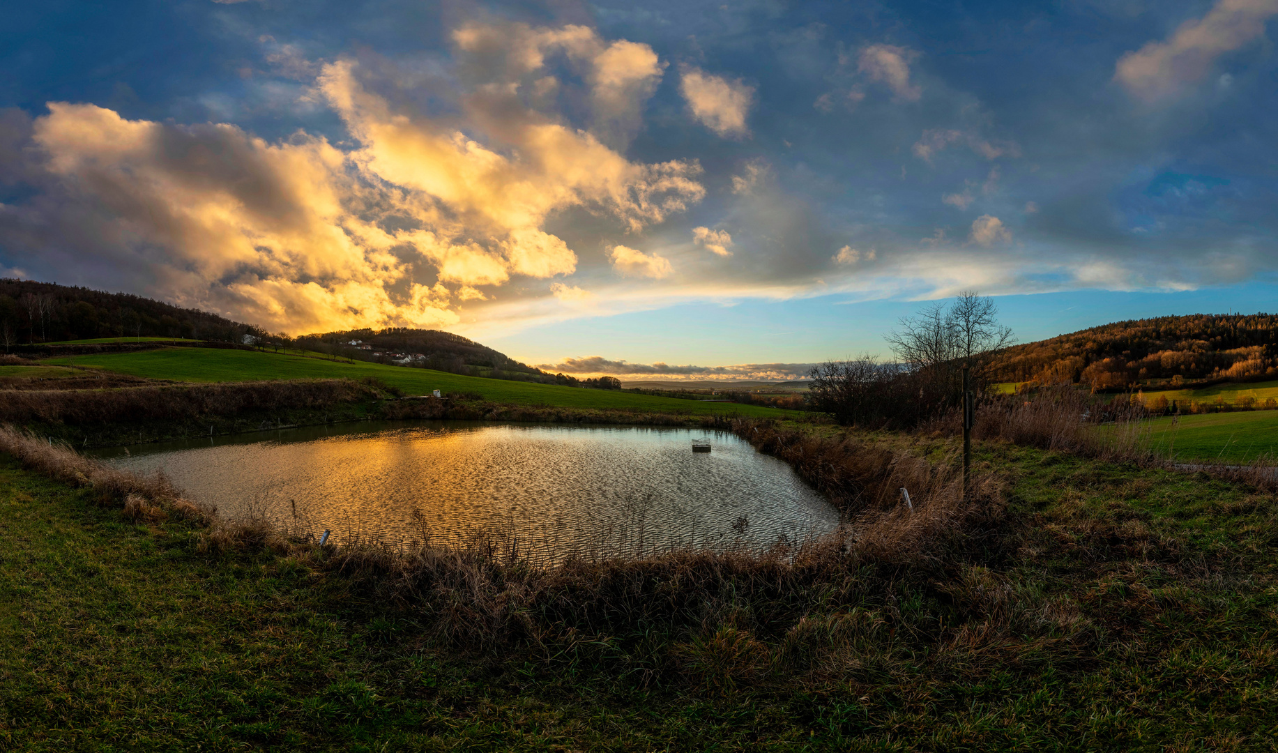 Wolken und Wasser