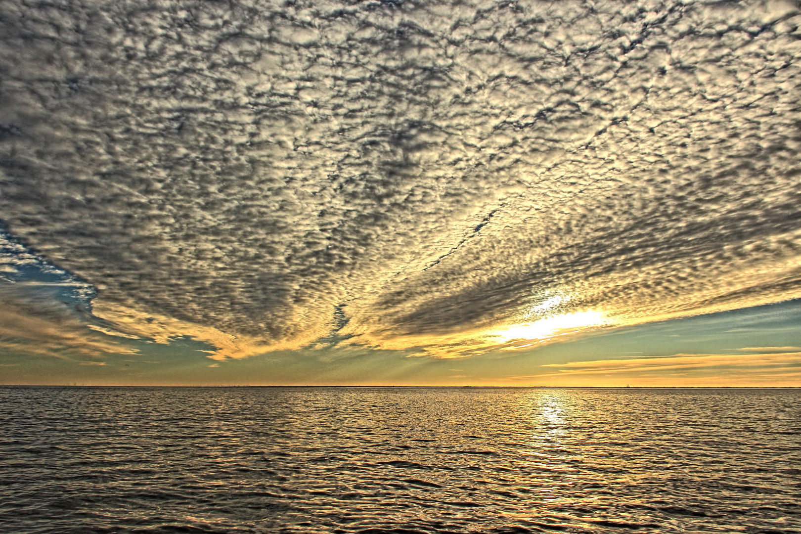 Wolken und Wasser