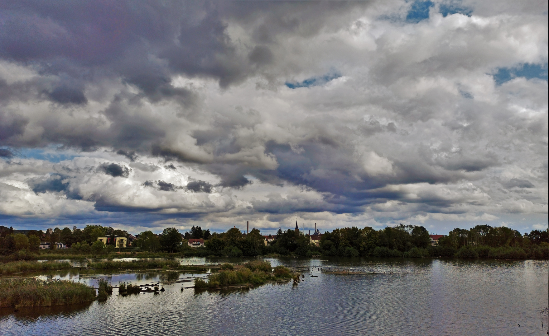 Wolken und Wasser