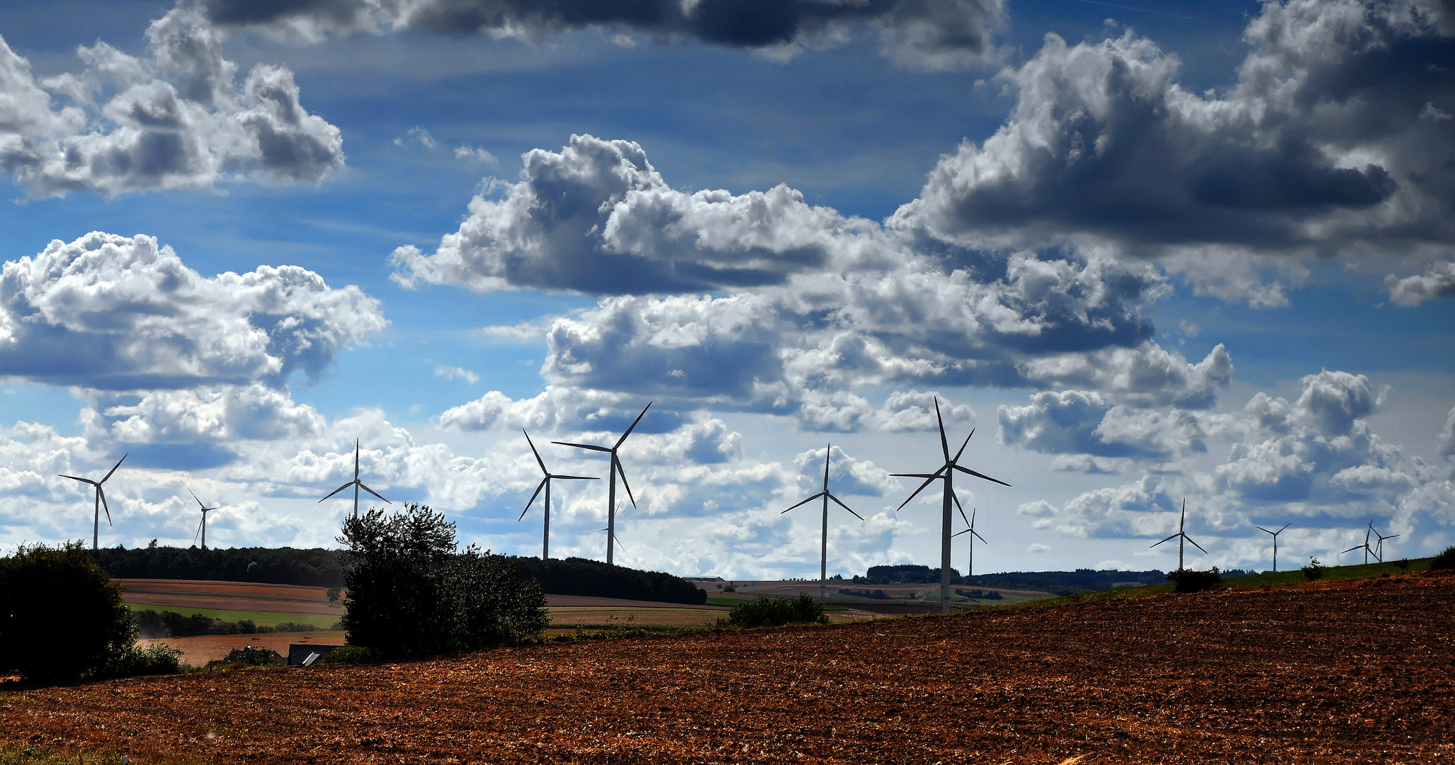 Wolken und Windräder bei Monschau 2