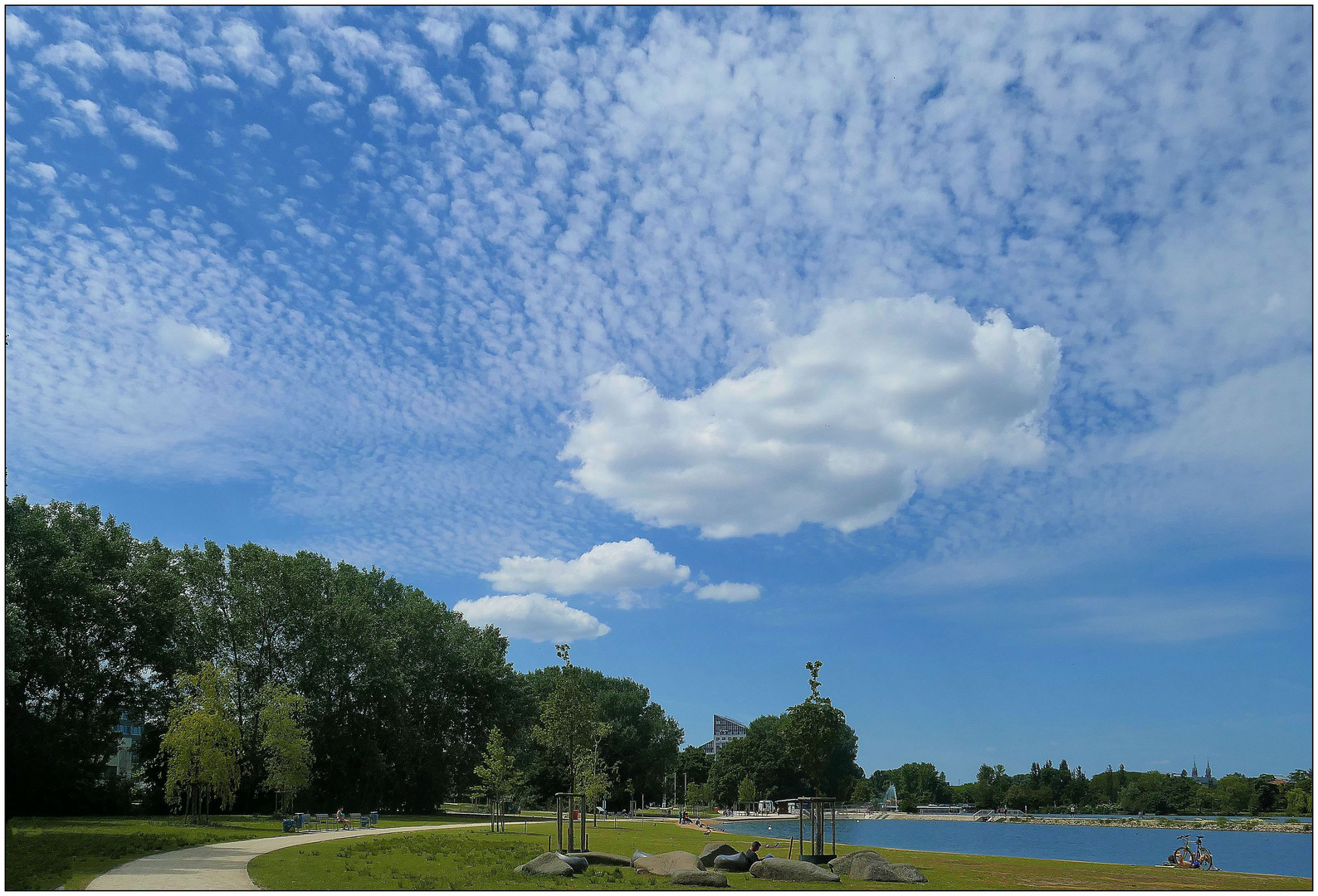 Wolken und Wölkchen