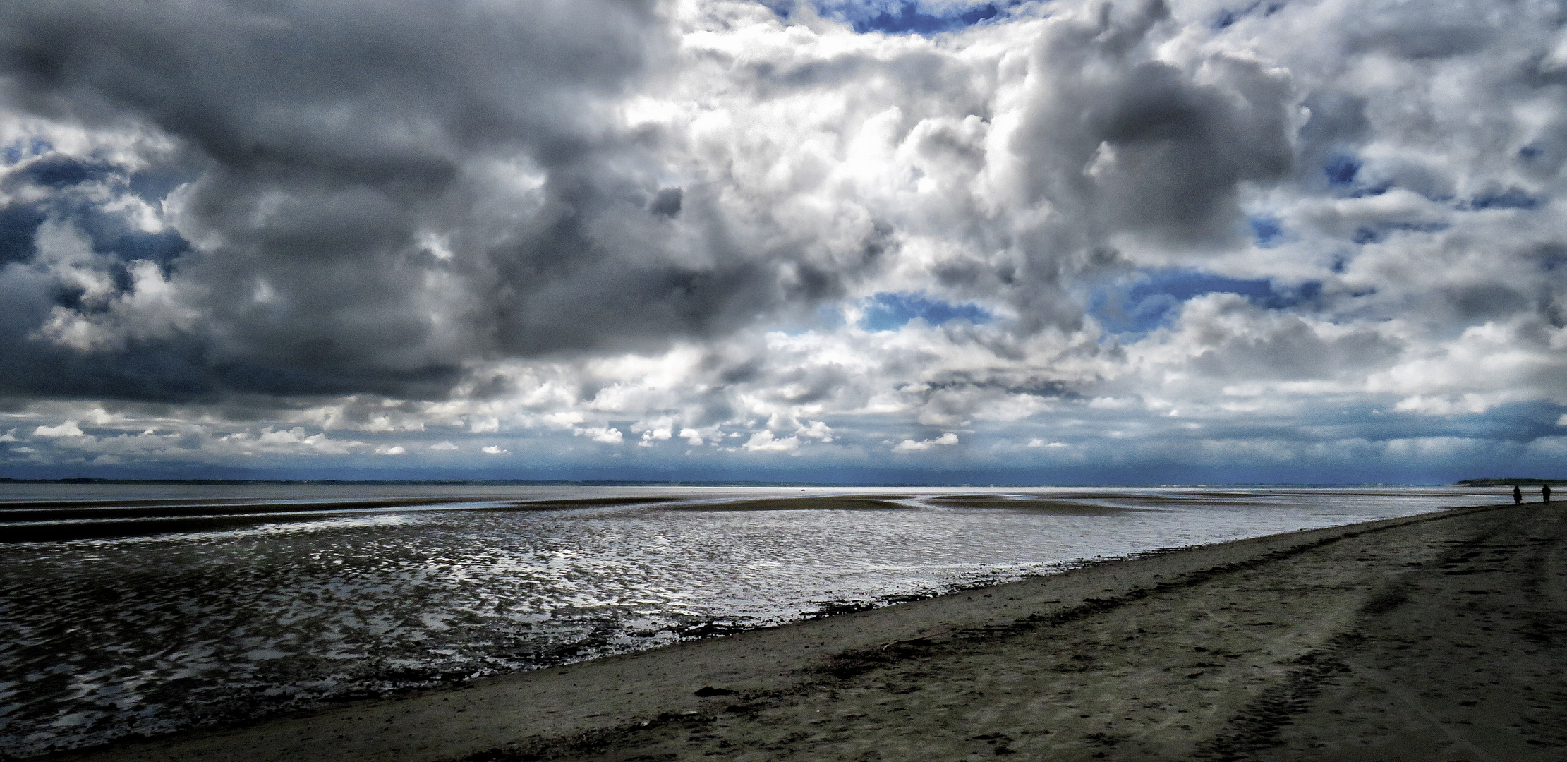 ......Wolken - Ungetüme....