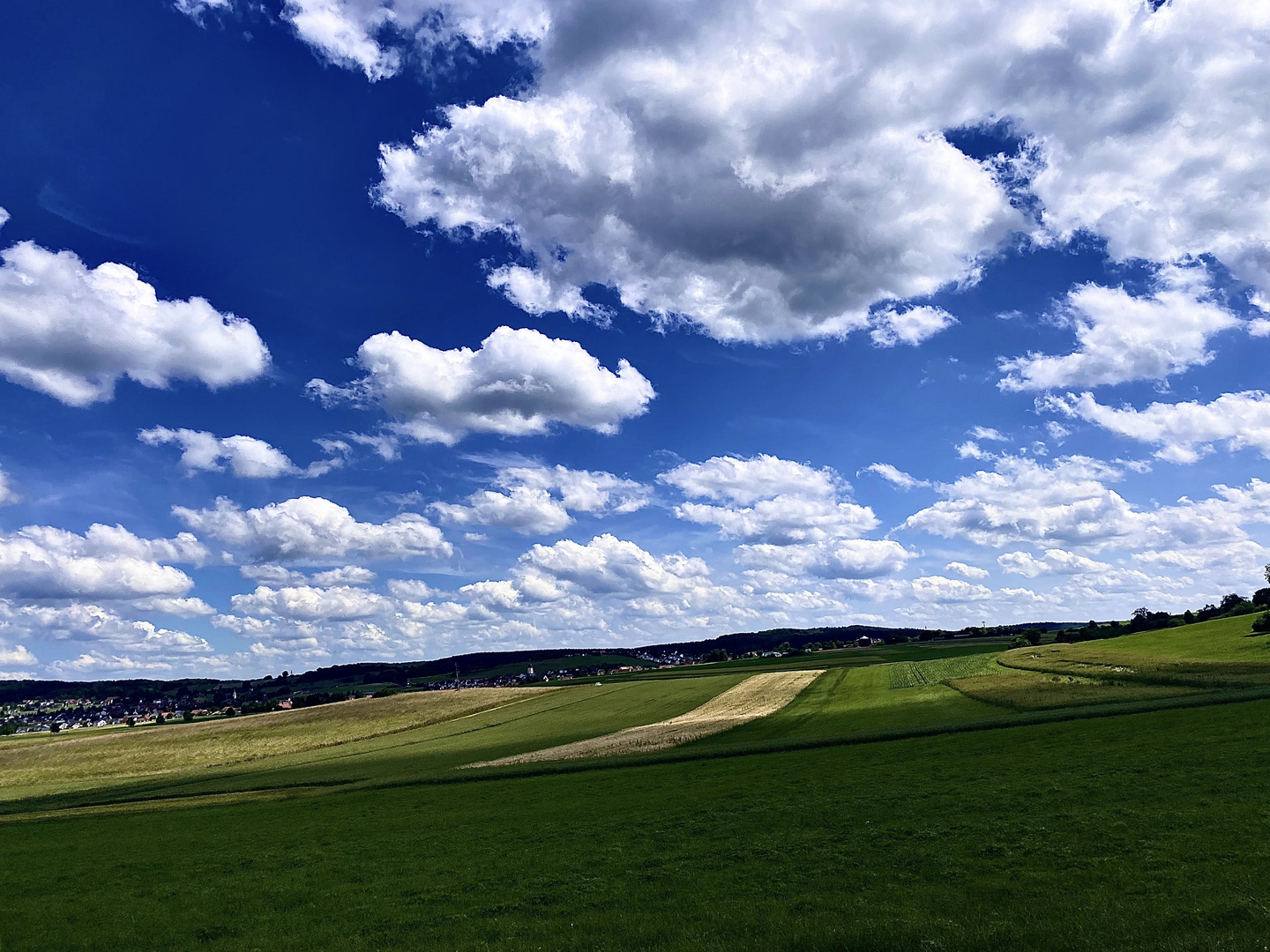 Wolken.      Weite.        die schwäbische Alb