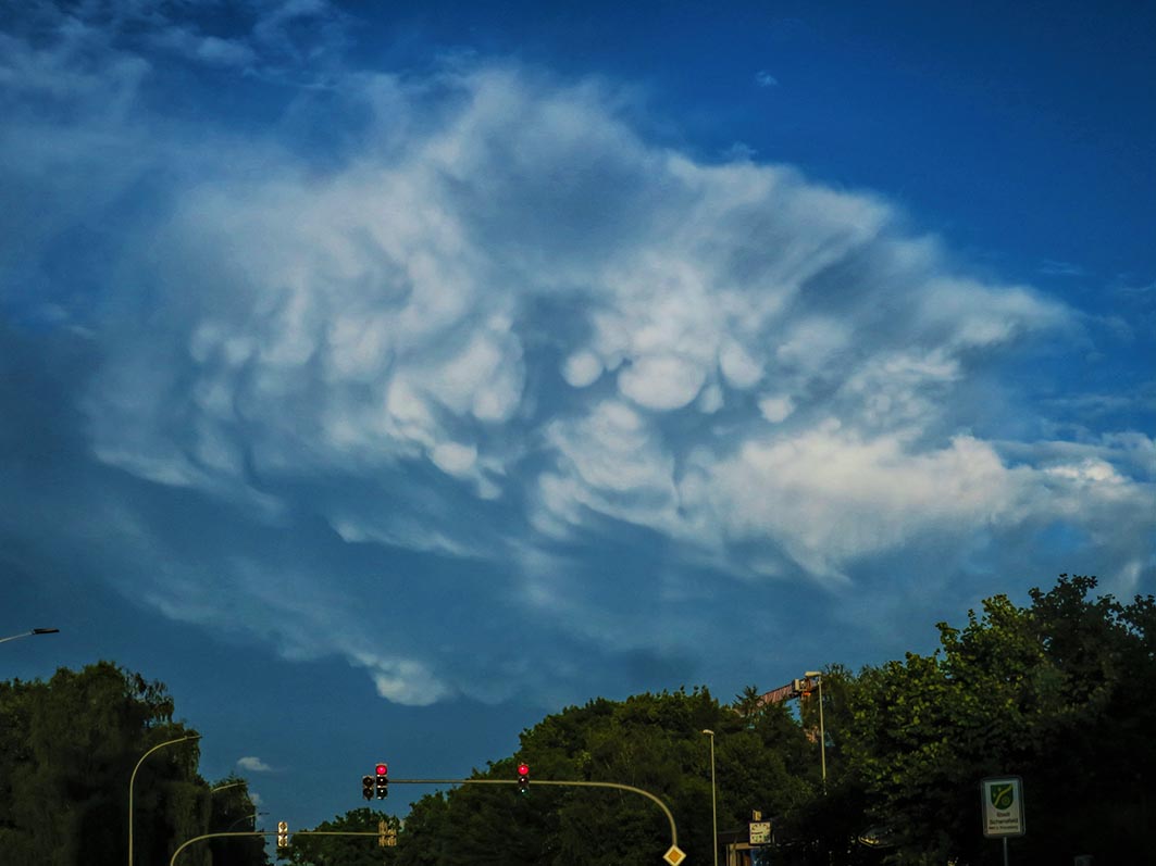 Wolken, wer weiß, wie die heißen