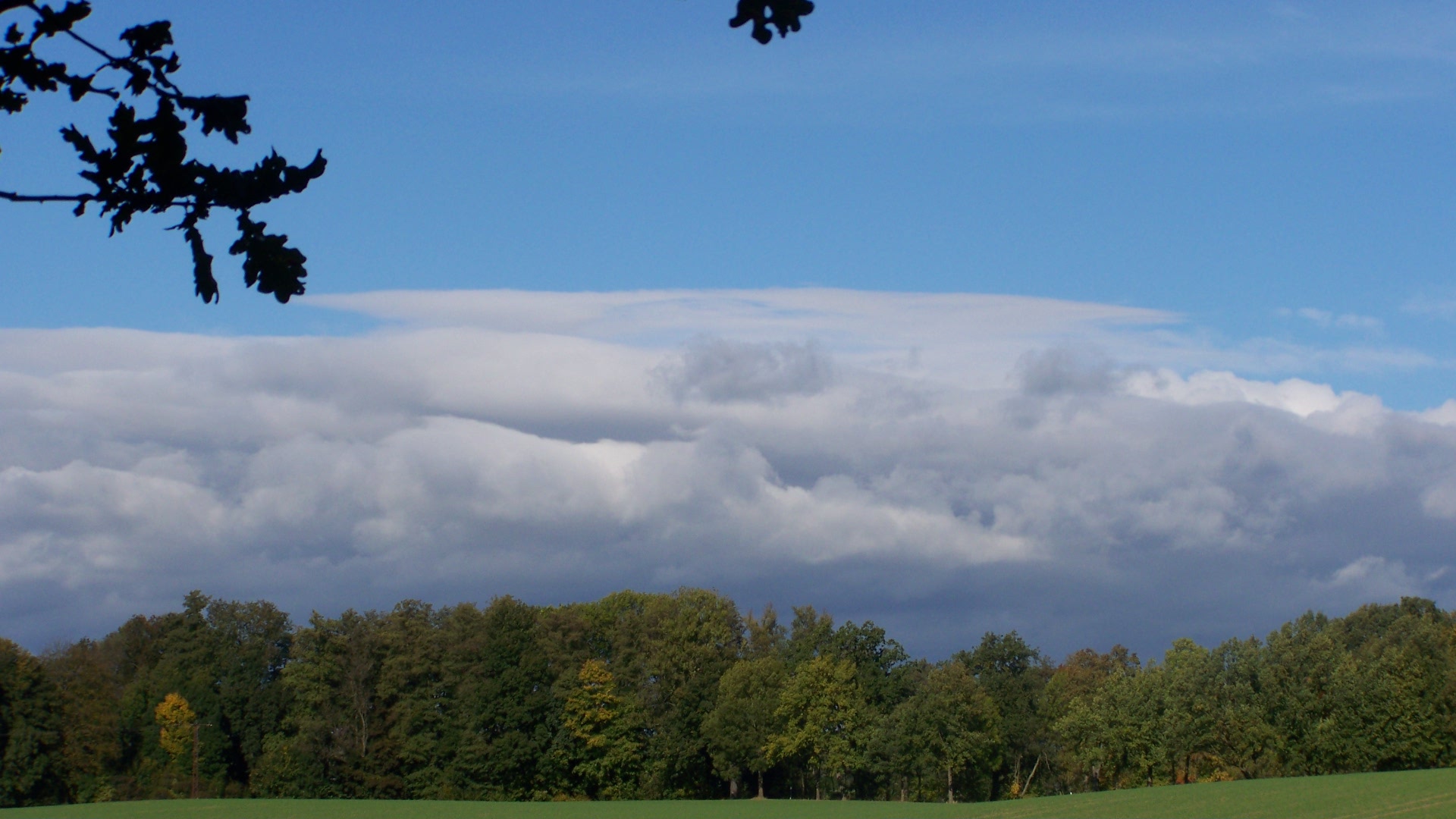 Wolken, wie gemalt / les nuages comme une peinture